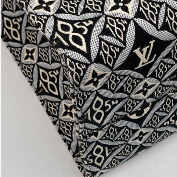 Louis Vuitton Jacquard Since 1854 Onthego GM Grey Tote Shoulder Handbag - Picture 7 of 13